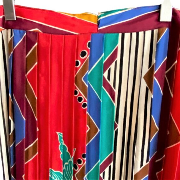 Vintage pleated midi skirt in amazing colour print and fabric - Picture 7 of 16